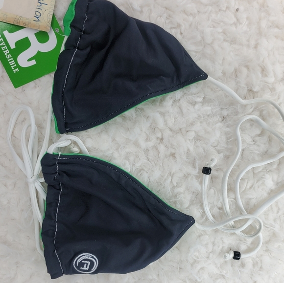 Bikini tops - Picture 1 of 4